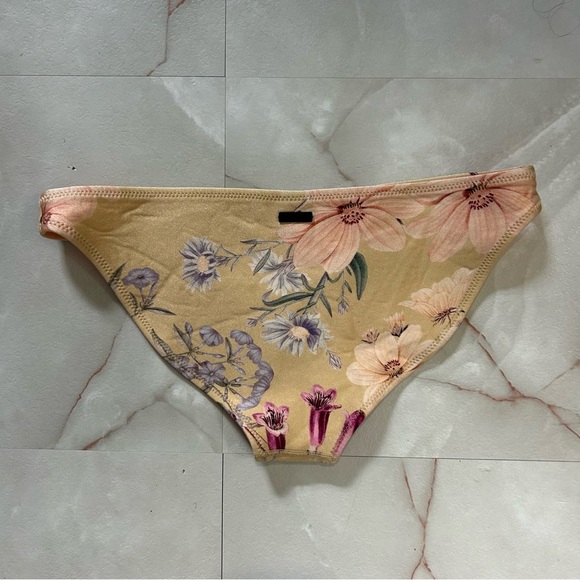 Triangl Bikini Bottoms Size Large - Picture 2 of 3